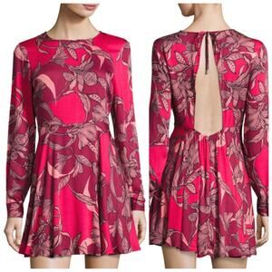 MinkPink NWT Floral Red & Pink Femme Fatale Fit & Flare Boho Hippy Dress L